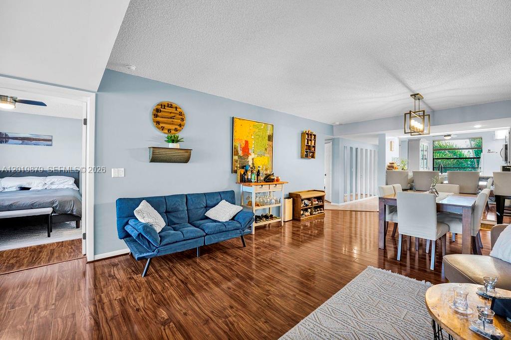 6049 Balboa Circle, Unit 302 Boca Raton, FL 33433 - Photo 10 of 32