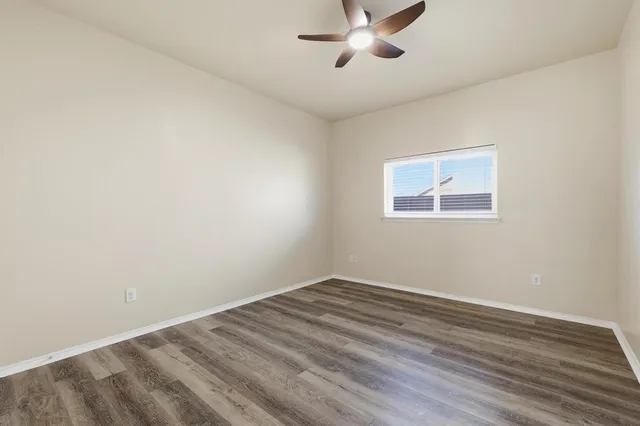 $390,995 | 921 John Kennedy Drive, Saginaw, TX 76179