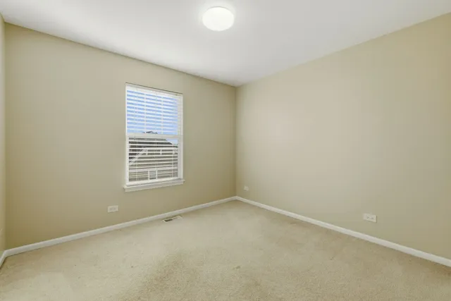 $2,900 | 218 Goldenrod Drive, Unit 218, Elgin, IL 60124