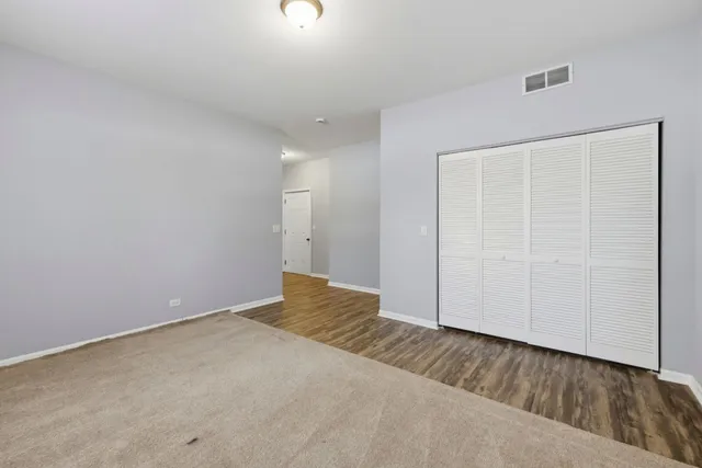 $2,900 | 218 Goldenrod Drive, Unit 218, Elgin, IL 60124