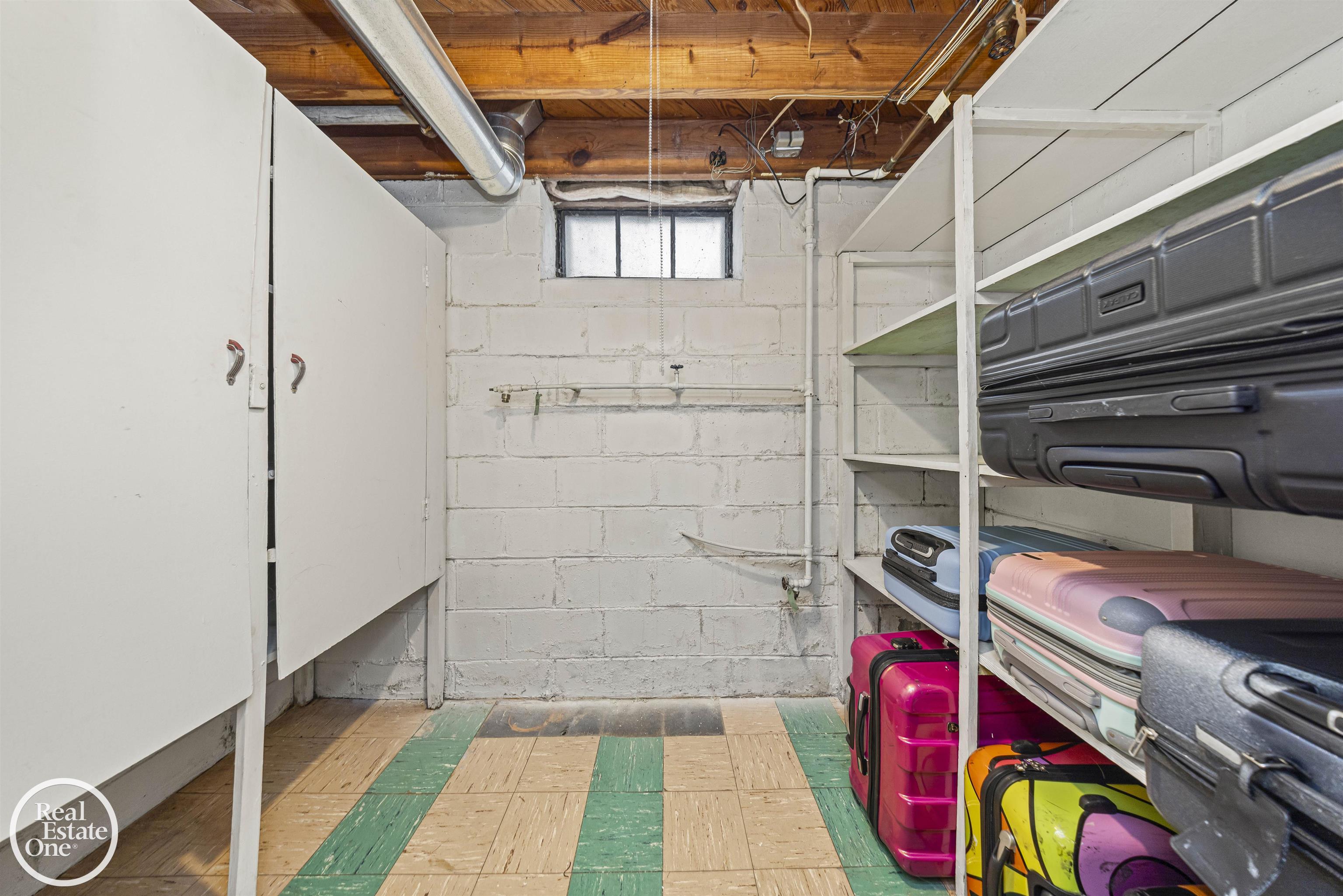 644 Hawthorne Road Grosse Pointe, MI 48236 - Photo 48 of 79 50197100-22eaf5e9-7e35-4048-9765-fc35d39dcfb8.JPG