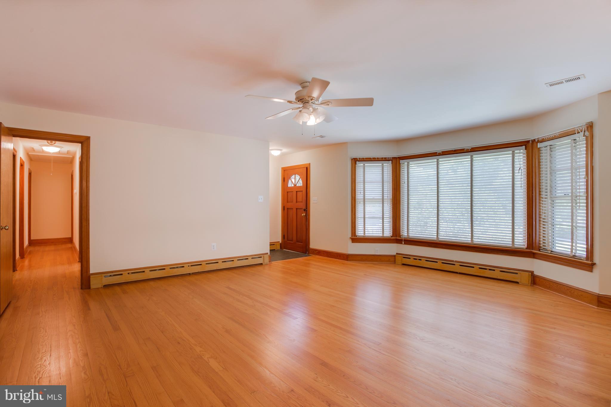 1787 Poplar Road Stafford, VA 22556 - Photo 5 of 24 LARGE LIVING ROOM WITH WOOD FLOORS