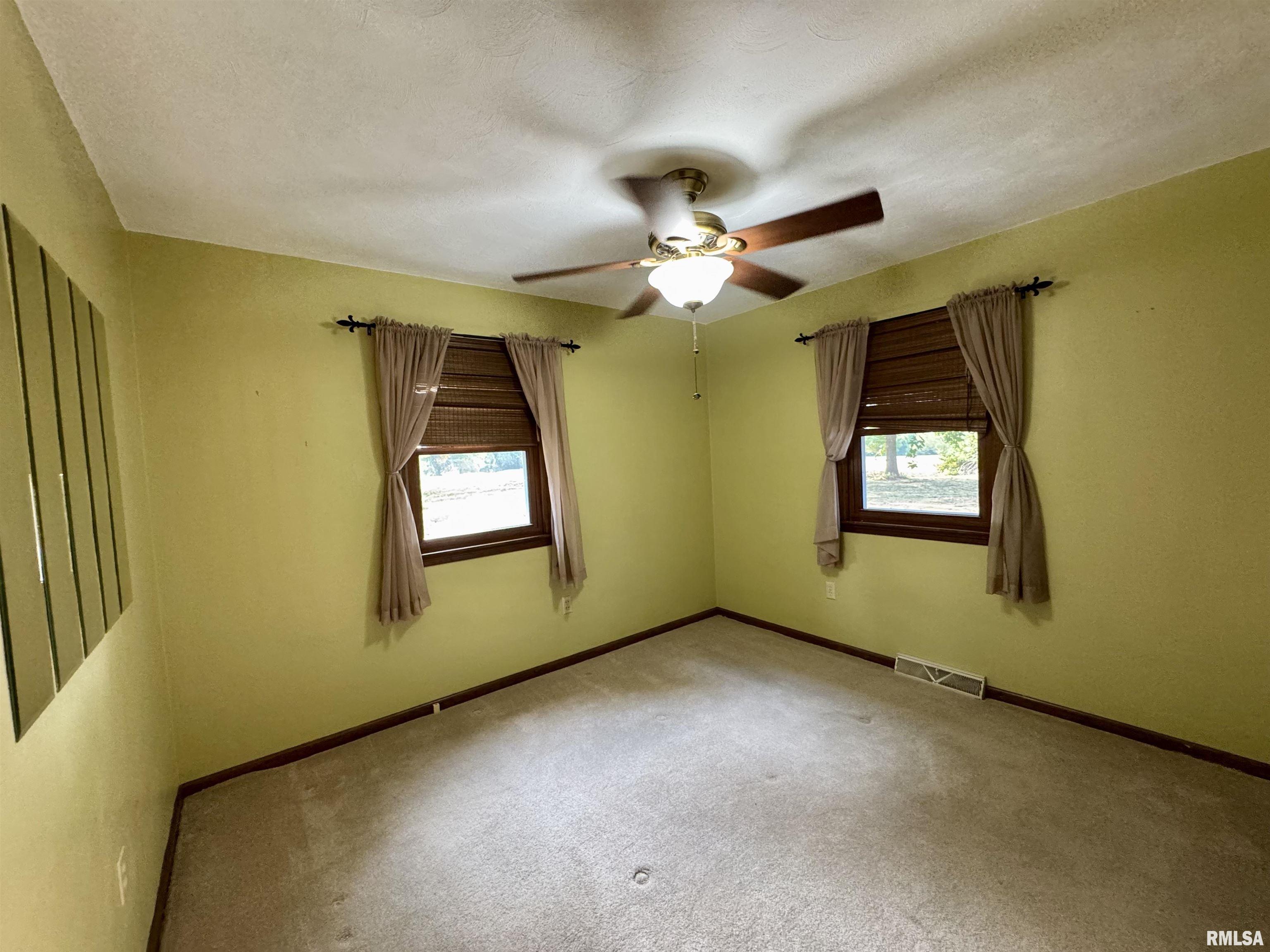 3909 Pine Tree Road Quincy, IL 62305 - Photo 9 of 31