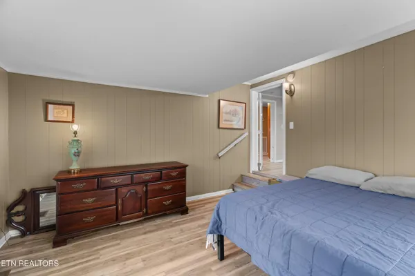 $249,900 | 757 West Outer Drive, Oak Ridge, TN 37830