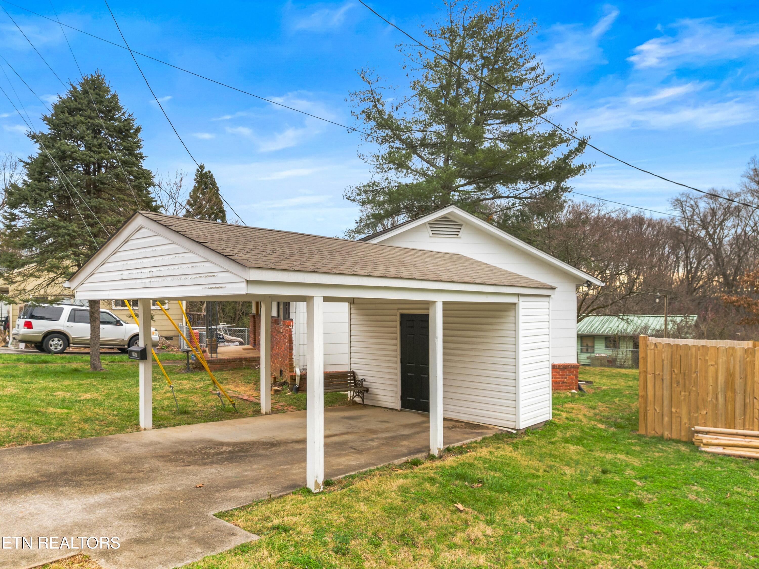 757 West Outer Drive Oak Ridge, TN 37830 - Photo 23 of 30 023-757WestOuterDrive-OakRidge-TN-37830-