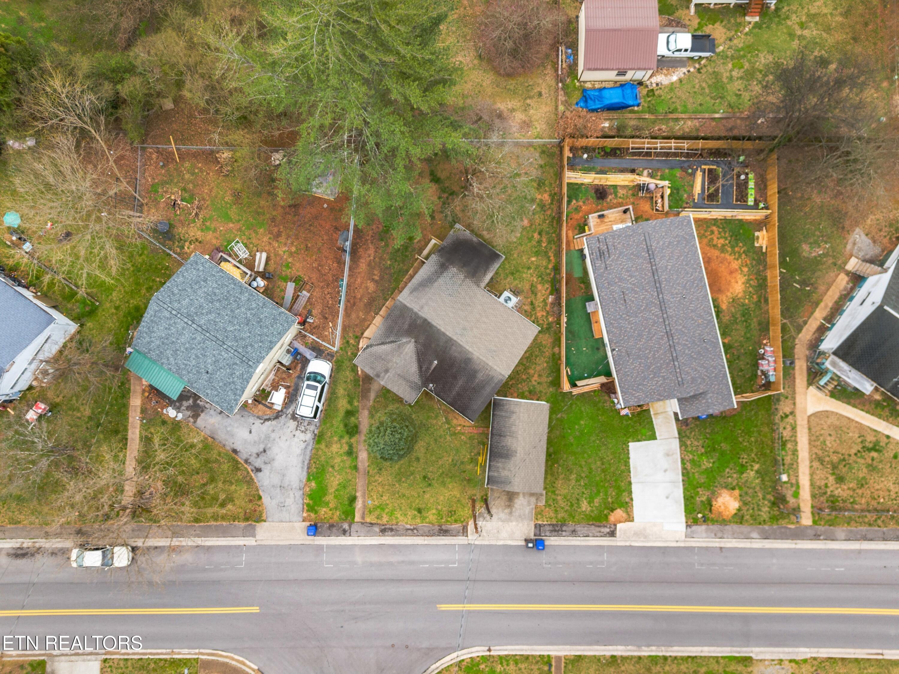 757 West Outer Drive Oak Ridge, TN 37830 - Photo 27 of 30 027-757WestOuterDrive-OakRidge-TN-37830-