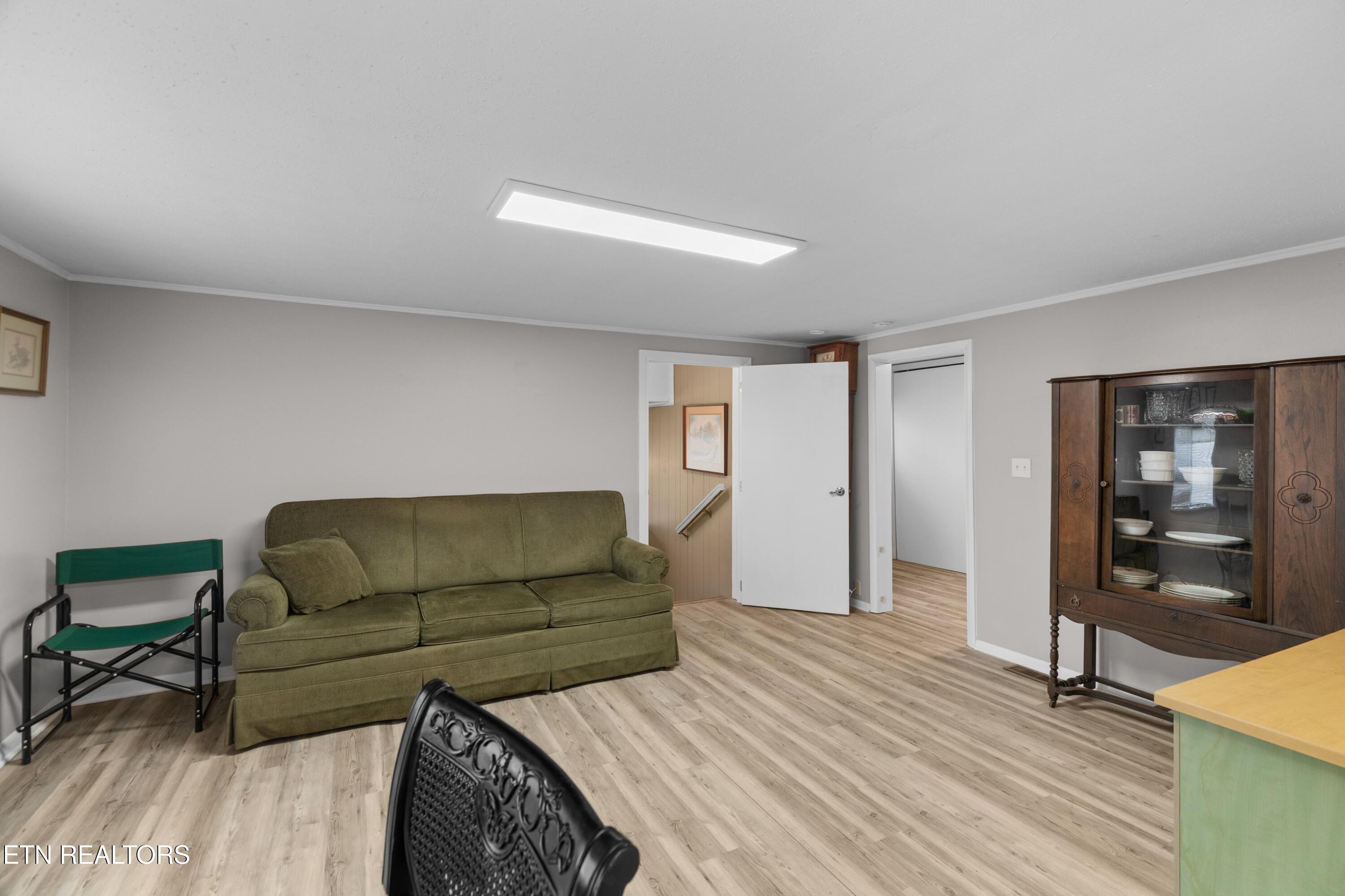 757 West Outer Drive Oak Ridge, TN 37830 - Photo 7 of 30 006-757WestOuterDrive-OakRidge-TN-37830-