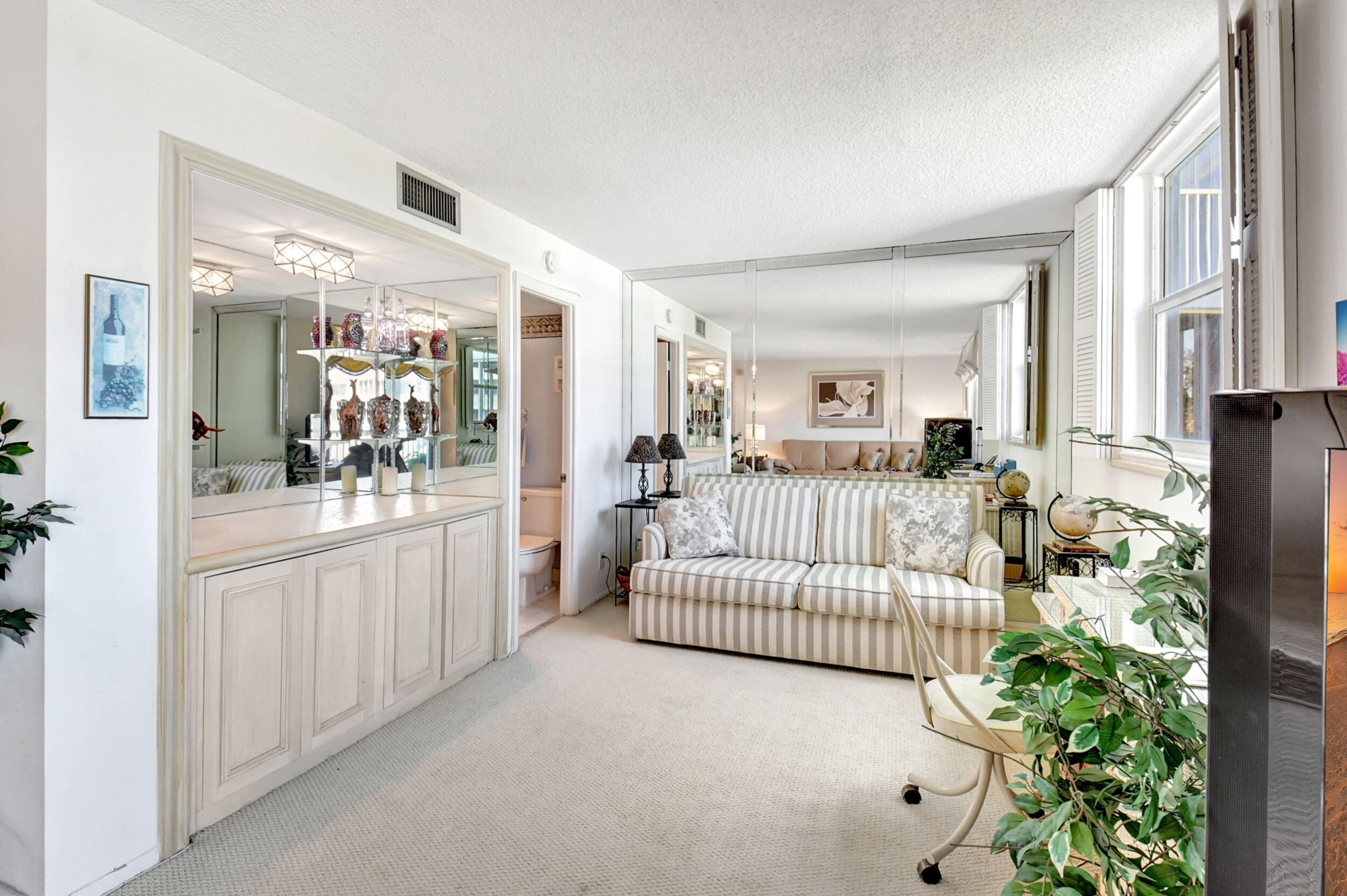 6661 Northwest 2nd Avenue, Unit 307 Boca Raton, FL 33487 - Photo 9 of 30 35_dsc_7603