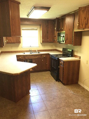 24872 Jemison Road Daphne, AL 36526 - Photo 5 of 11 Kitchen