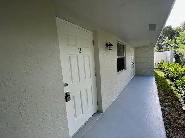 $2,200 | 1611 Johnson Street, Unit 2, Lake Worth Beach, FL 33460