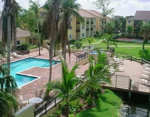 $1,950 | 9250 West Atlantic Boulevard, Unit 925, Coral Springs, FL 33071
