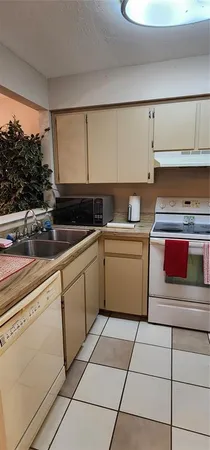 $1,750 | 3404 Northwest 52nd Terrace, Gainesville, FL 32606