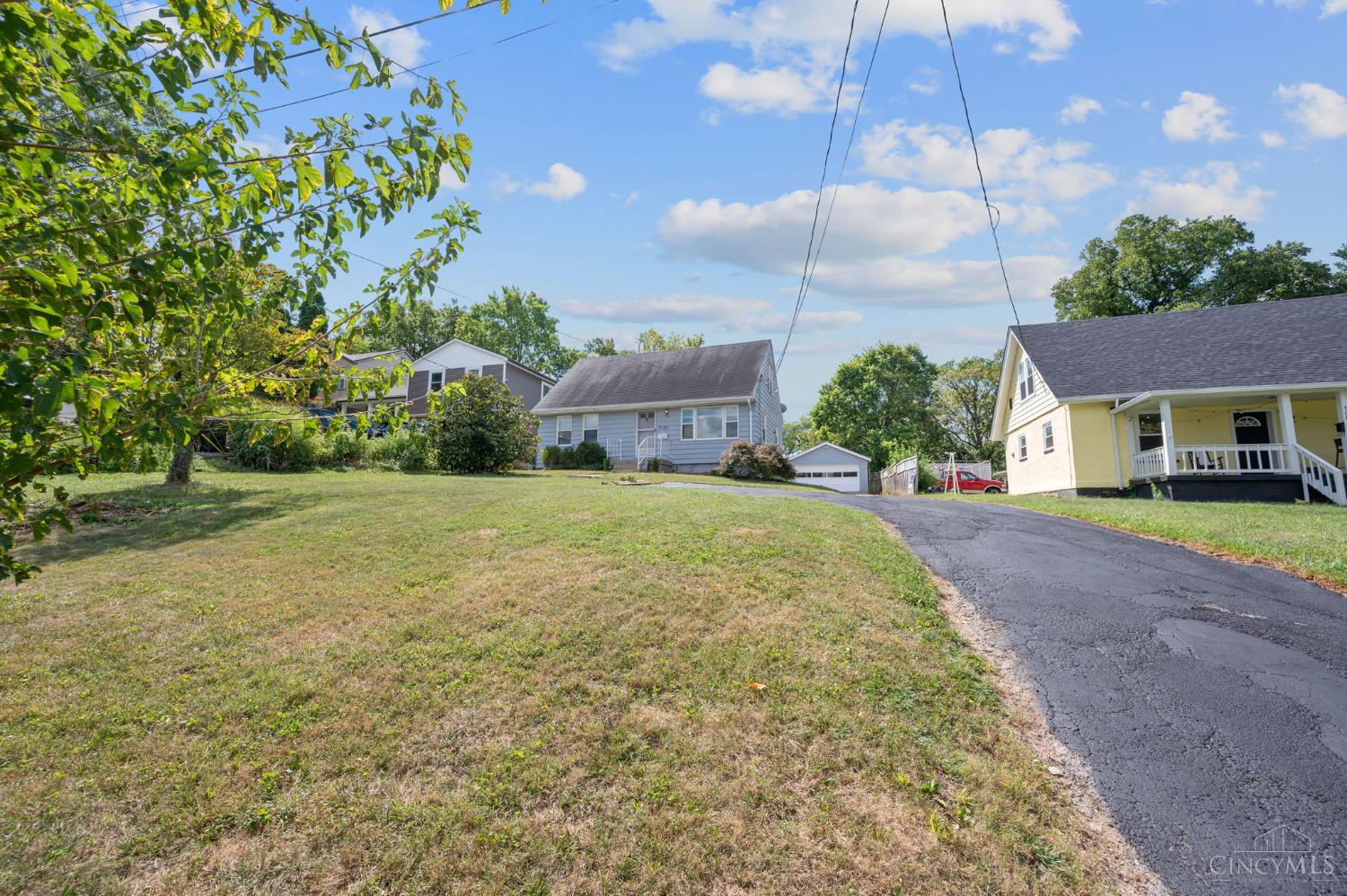 7101 Dunn Road Cincinnati, OH 45230 - Photo 5 of 50