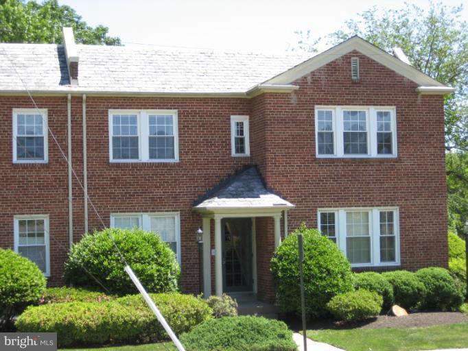 3 Russell Road, Unit C Alexandria, VA 22301 - Photo 3 of 13 Exterior (Front)