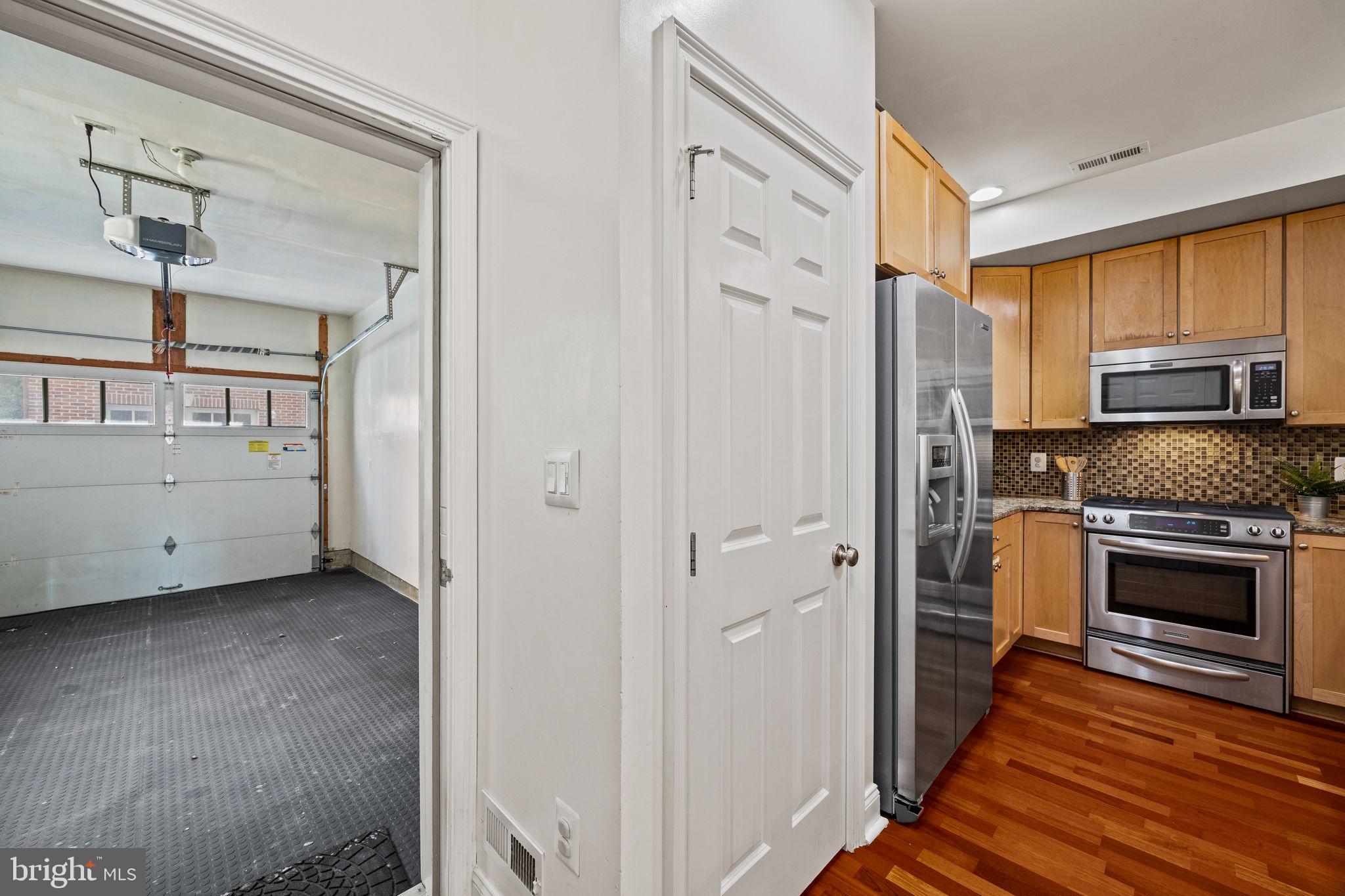 201 Commodore Court Philadelphia, PA 19146 - Photo 13 of 61 a view of a kitchen with electric equipment and electronic appliances