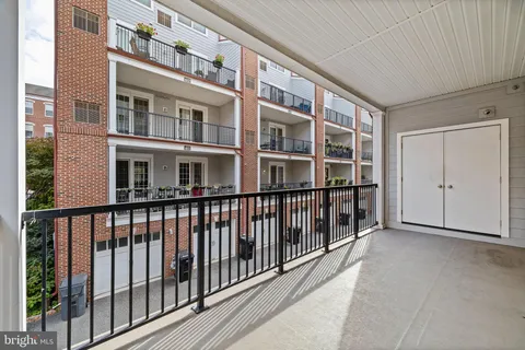 $749,000 | 201 Commodore Court, Philadelphia, PA 19146