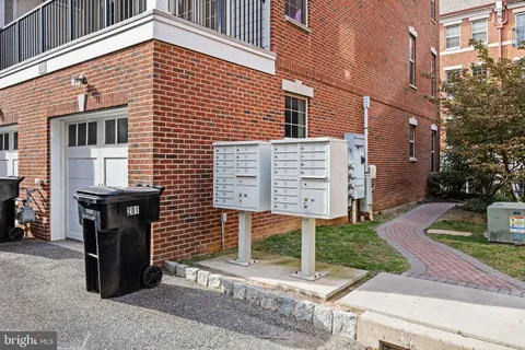 $749,000 | 201 Commodore Court, Philadelphia, PA 19146