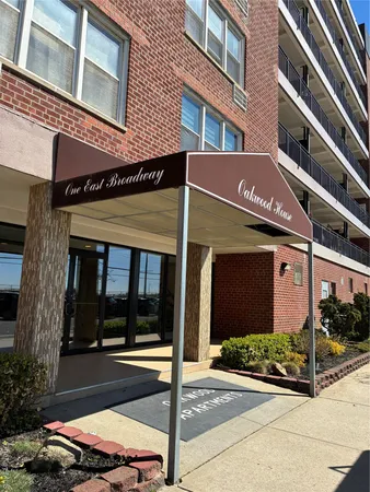 $339,000 | 1 East Broadway, Unit 7B, Long Beach, NY 11561