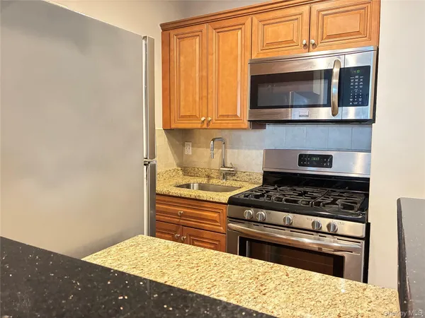 $339,000 | 1 East Broadway, Unit 7B, Long Beach, NY 11561