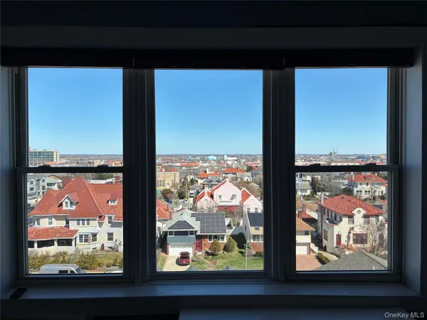 $339,000 | 1 East Broadway, Unit 7B, Long Beach, NY 11561