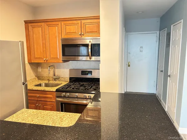 $339,000 | 1 East Broadway, Unit 7B, Long Beach, NY 11561