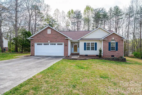 $315,000 | 3410 Overbrook Drive, Conover, NC 28613