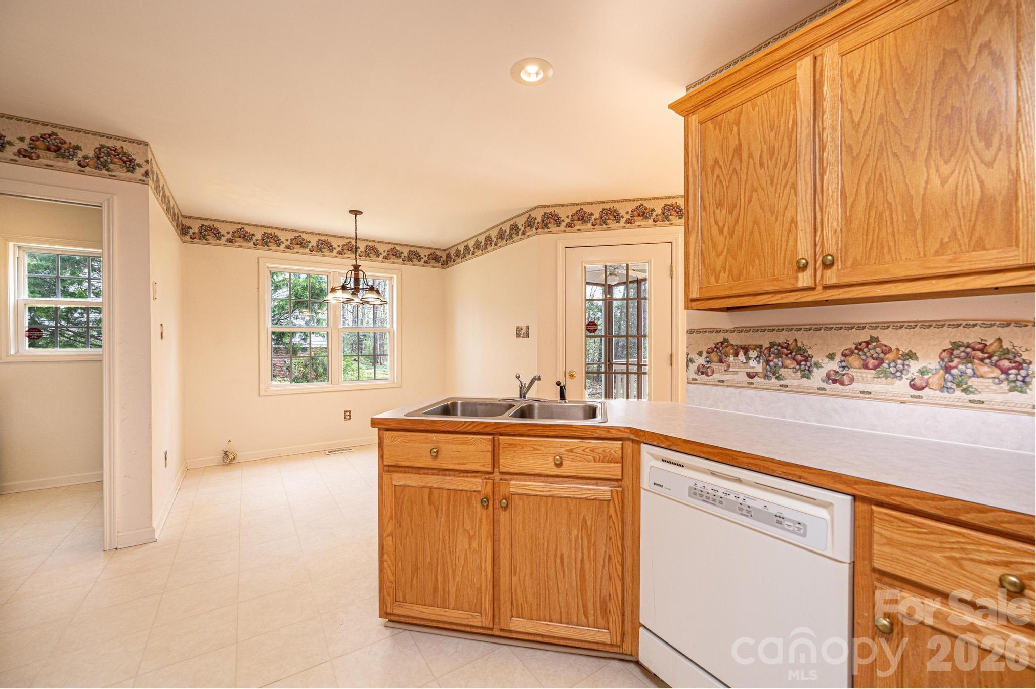 3410 Overbrook Drive Conover, NC 28613 - Photo 22 of 48