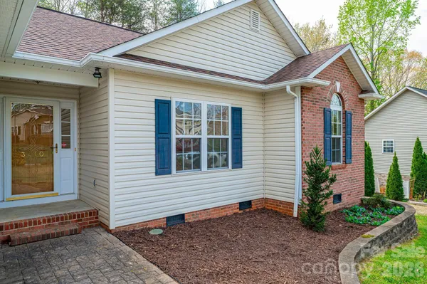 $315,000 | 3410 Overbrook Drive, Conover, NC 28613