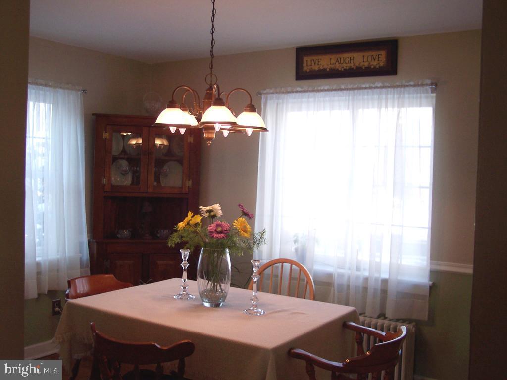 32 Campbelltown Road Palmyra, PA 17078 - Photo 4 of 9 Gallery Image 4