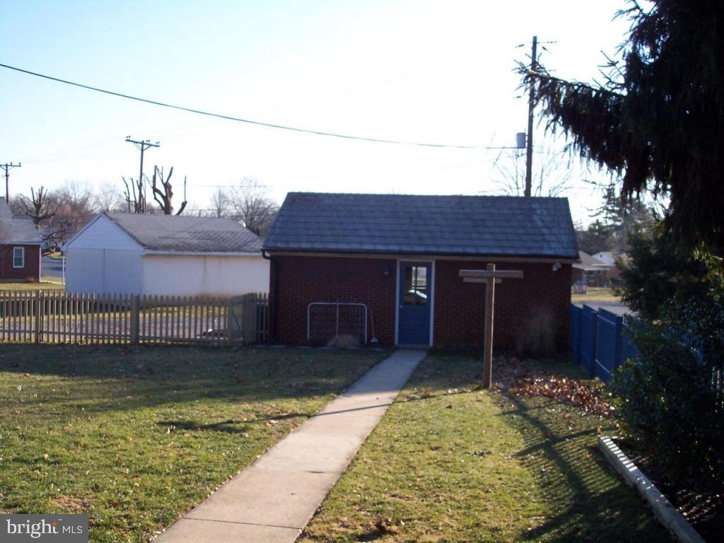 32 Campbelltown Road Palmyra, PA 17078 - Photo 8 of 9 Gallery Image 8