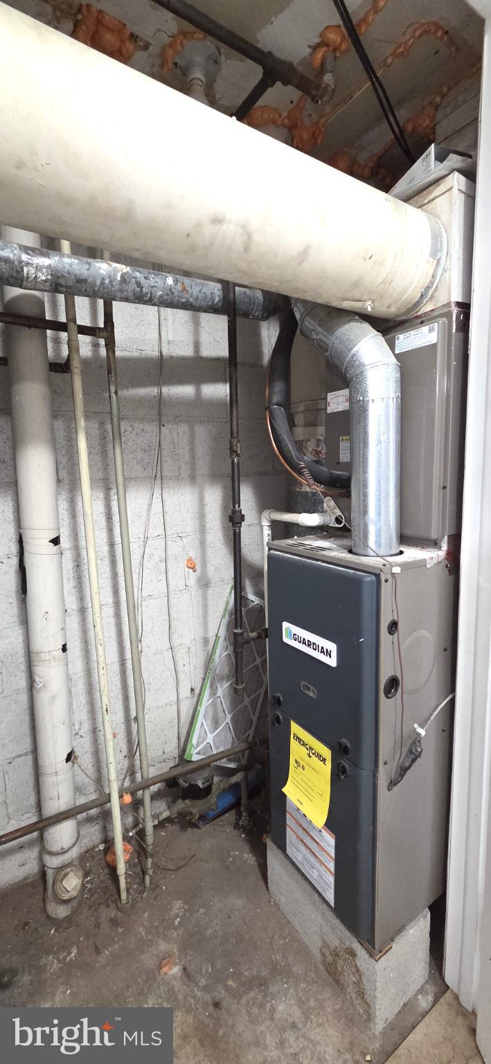 15 Lawrence Court Sicklerville, NJ 08081 - Photo 17 of 33 an empty room with wooden floor and windows