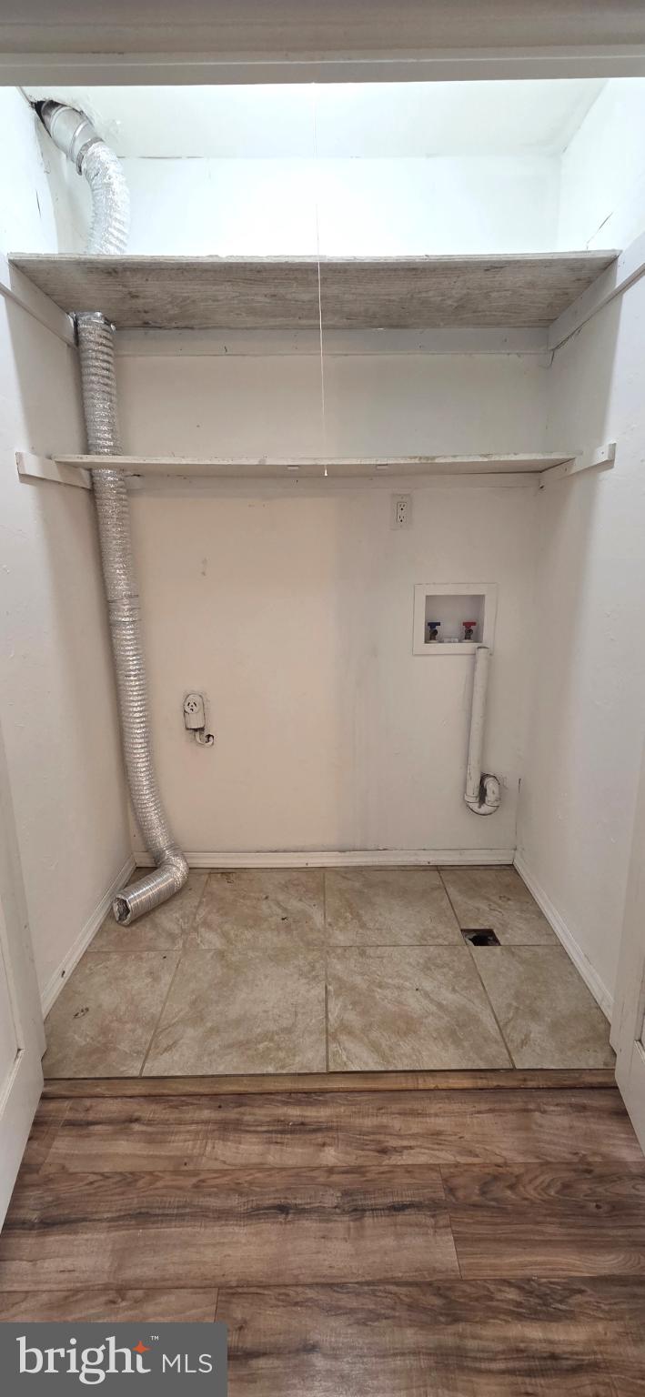 15 Lawrence Court Sicklerville, NJ 08081 - Photo 27 of 33 a view of a room