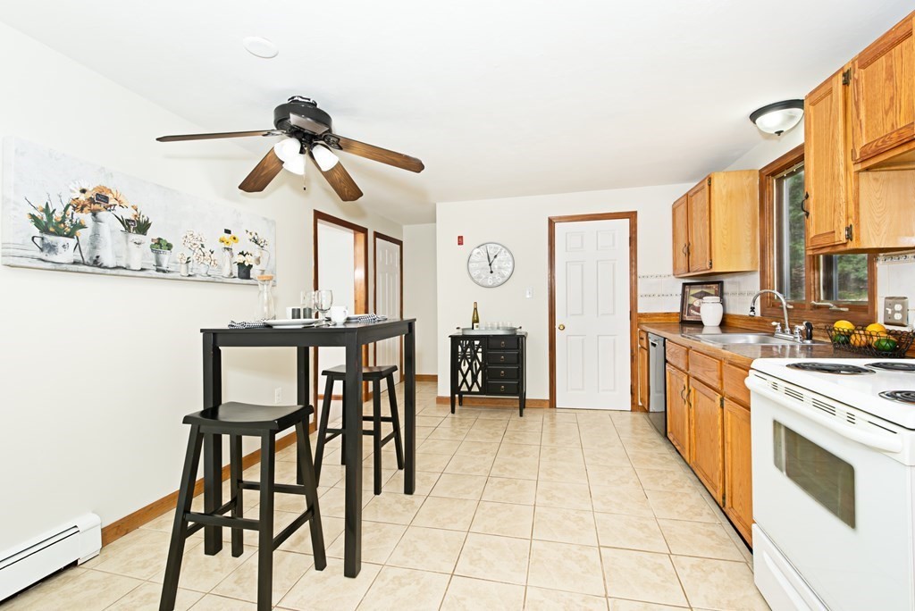 35 Pinecrest Road, Unit 35 Uxbridge, MA 01569 - Photo 13 of 36 Gallery Image 13
