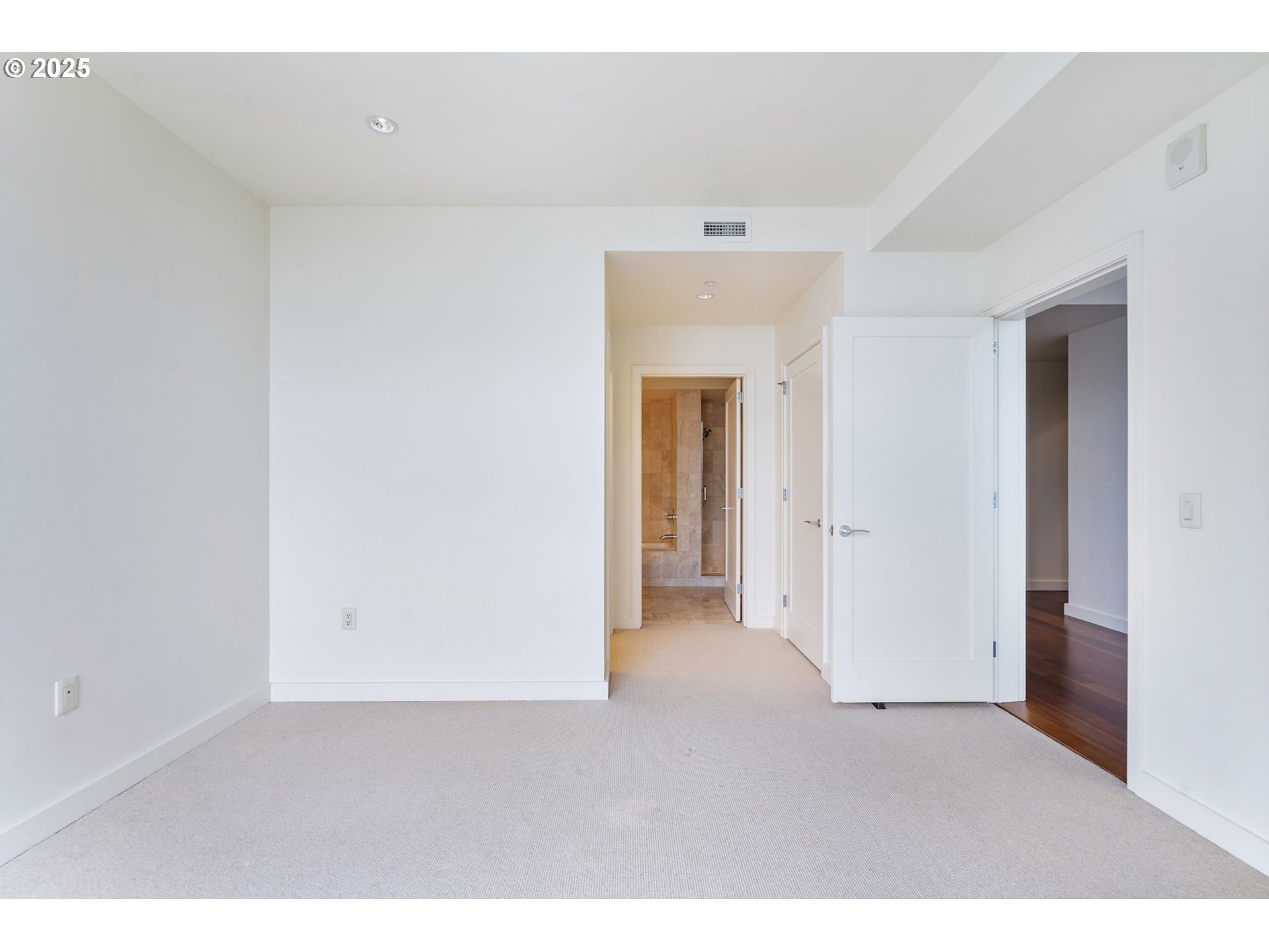 841 Southwest Gaines Street, Unit 1704 Portland, OR 97239 - Photo 22 of 45 Primary Bedroom