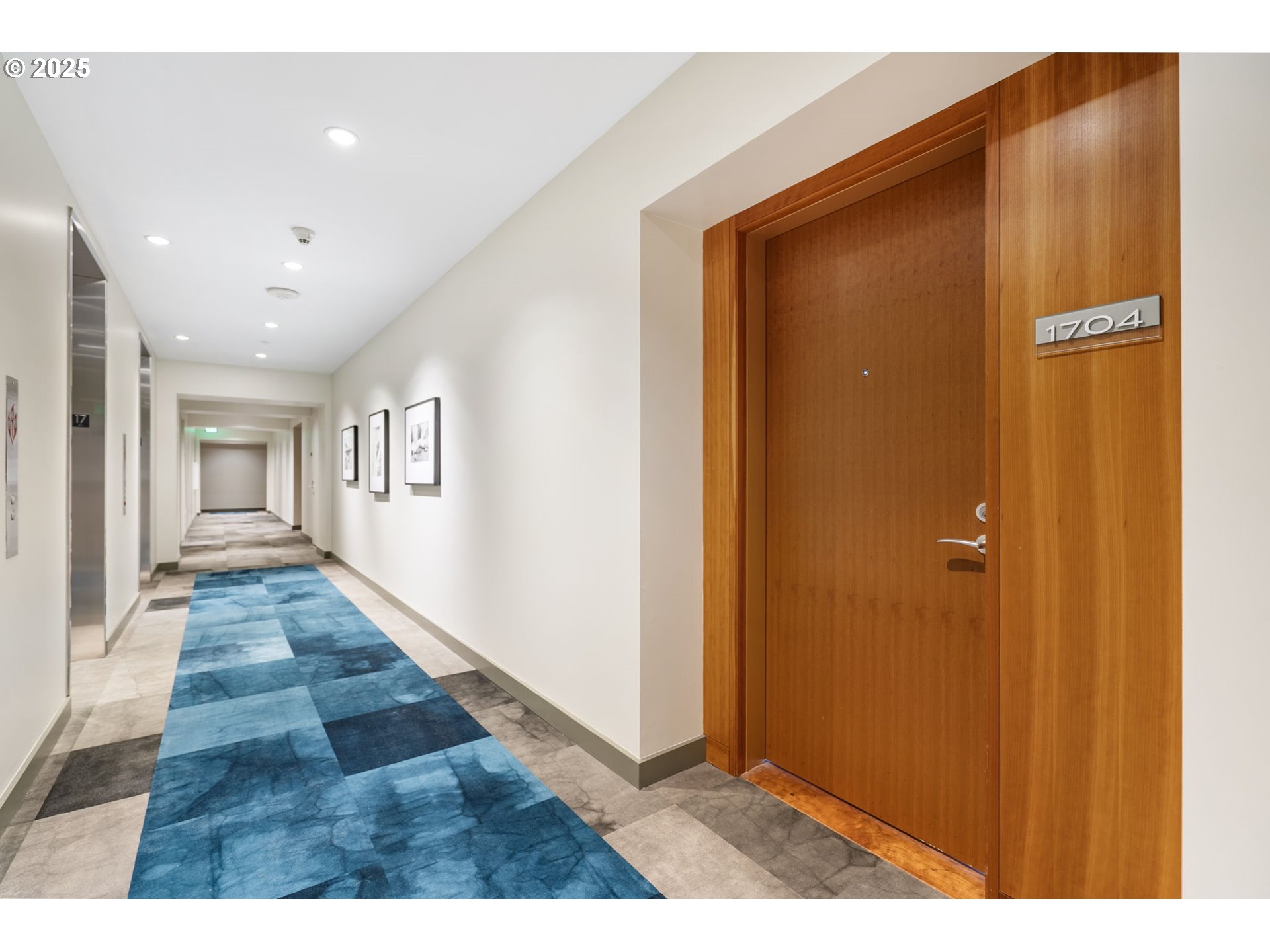 841 Southwest Gaines Street, Unit 1704 Portland, OR 97239 - Photo 4 of 45 Gallery Image 4