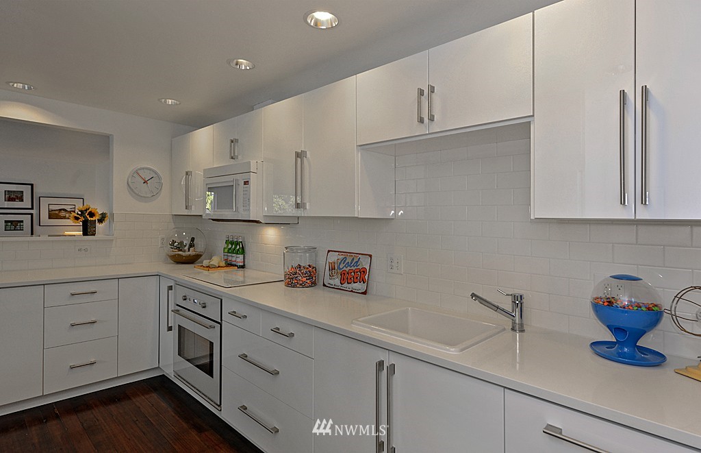 3723 Southwest Monroe Street Seattle, WA 98126 - Photo 9 of 17