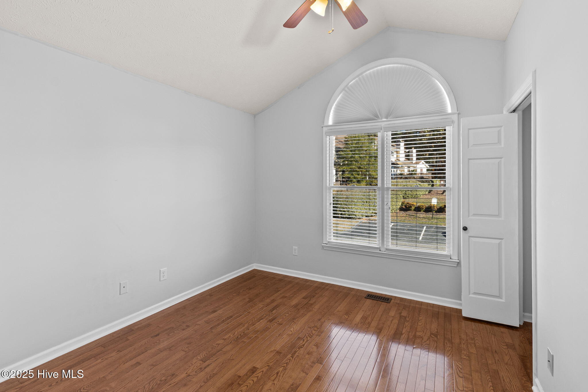 484 Lands End Road Fayetteville, NC 28314 - Photo 28 of 45 26-web-or-mls-2B5A3615