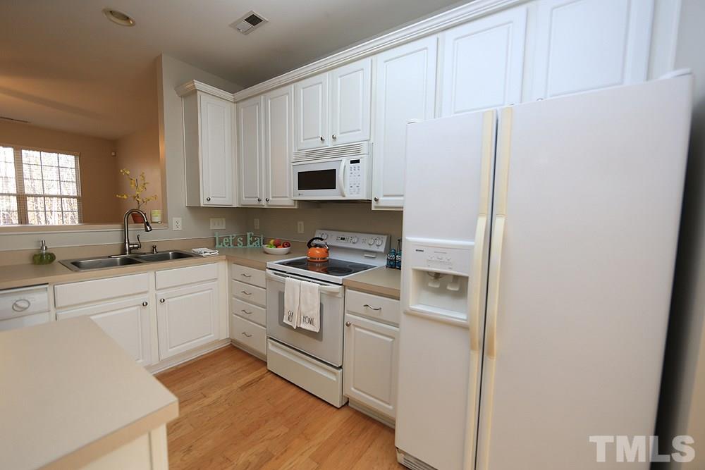 8239 City Loft Court Raleigh, NC 27613 - Photo 4 of 19 Gallery Image 4