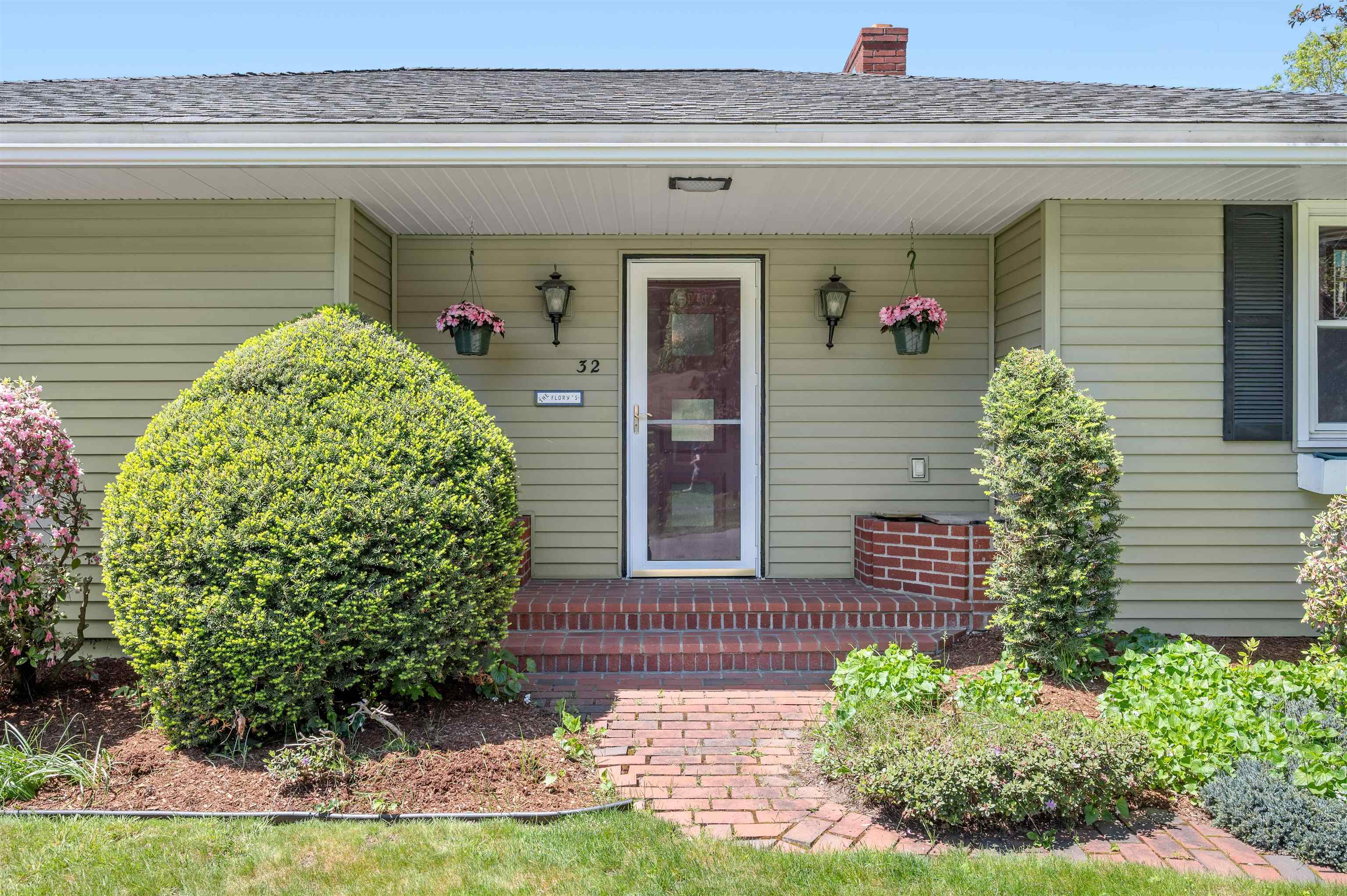 32 Waterman Street Barre, VT 05641 - Photo 6 of 59
