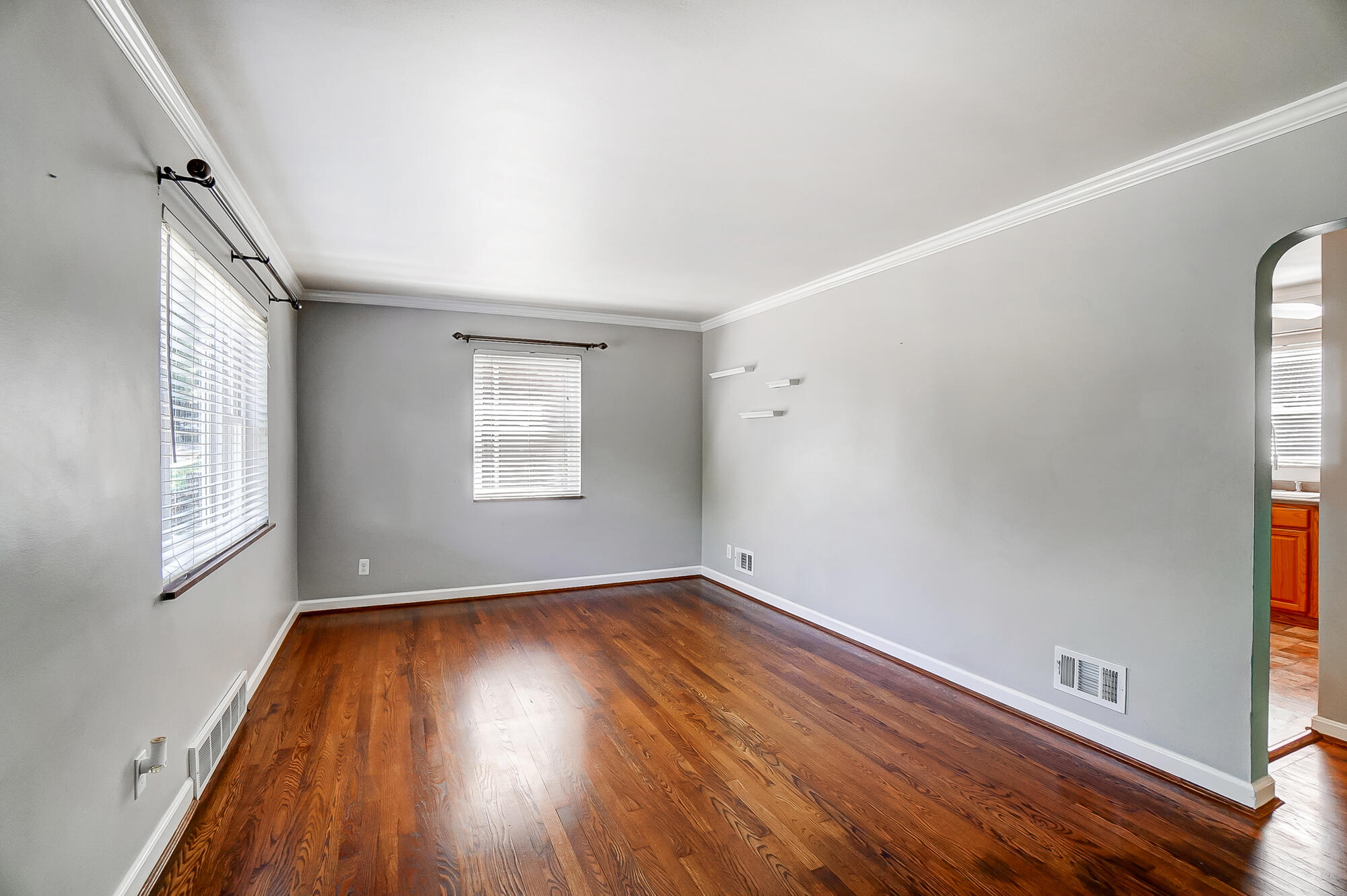 1883 Ray's Lane Covington, KY 41011 - Photo 3 of 25 Gallery Image 3