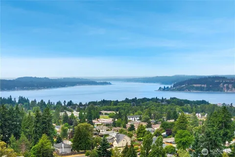 $688,000 | 3124 Oas Drive West, University Place, WA 98466