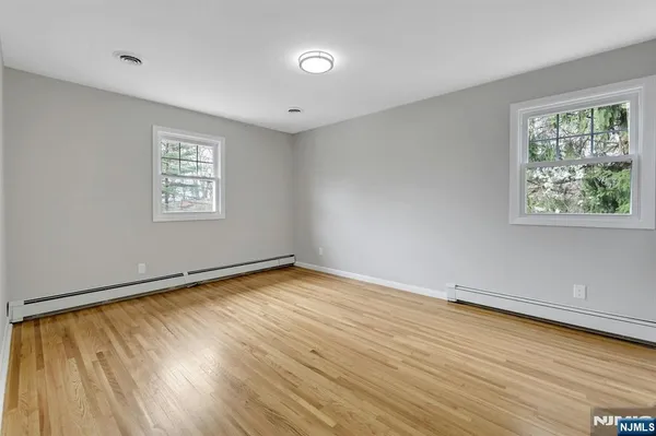 $4,300 | 111 Moffatt Road, Mahwah, NJ 07430