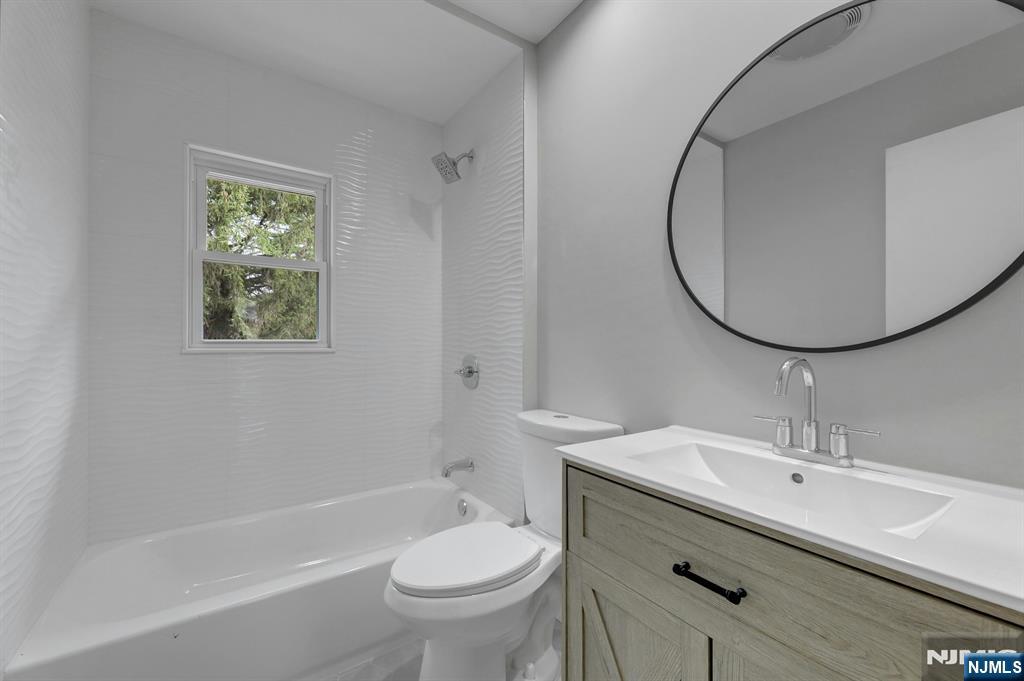 111 Moffatt Road Mahwah, NJ 07430 - Photo 21 of 33