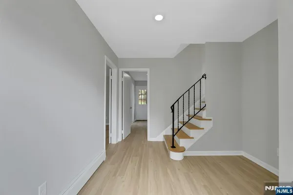 $4,300 | 111 Moffatt Road, Mahwah, NJ 07430