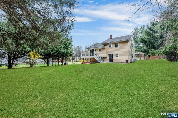 $4,300 | 111 Moffatt Road, Mahwah, NJ 07430