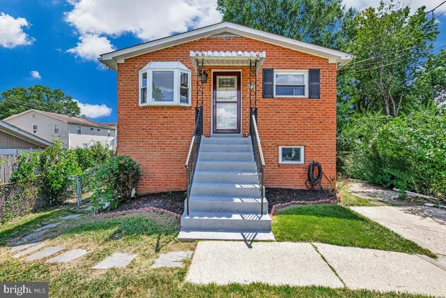 $374,900 | 6713 Esslog Street, Capitol Heights, MD 20743