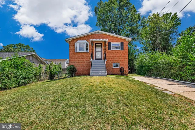 $374,900 | 6713 Esslog Street, Capitol Heights, MD 20743