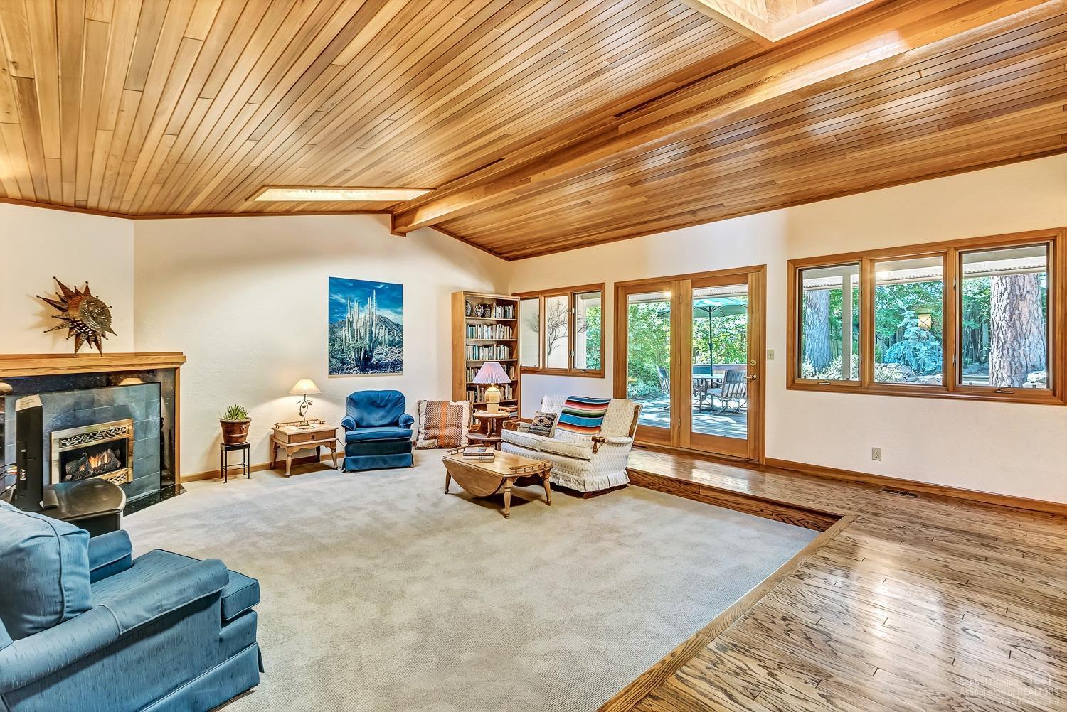 20227 Rae Road Bend, OR 97702 - Photo 2 of 25 Additional Photo