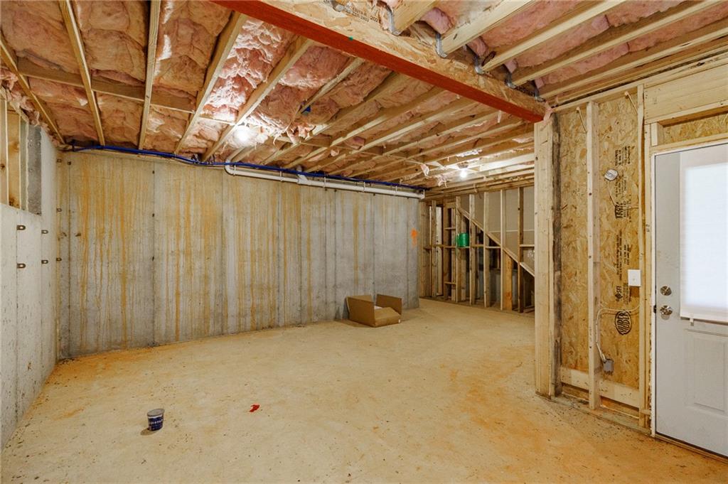 103 Three Rivers Court Hull, GA 30646 - Photo 37 of 40 a view of an empty room