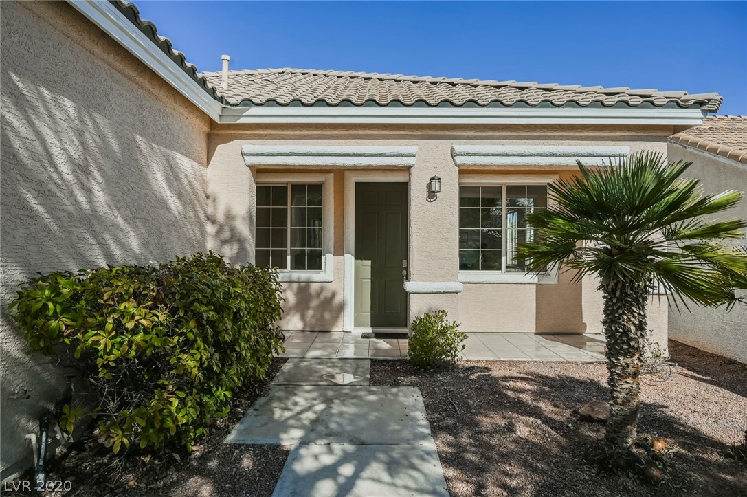 10104 Pinnacle View Place Las Vegas, NV 89134 - Photo 2 of 24